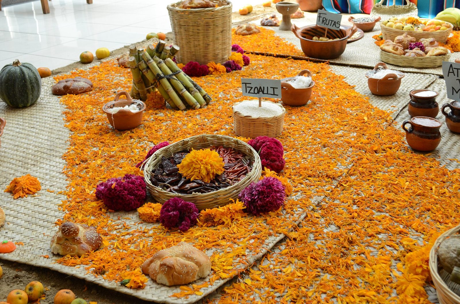 Una ofrenda de Día de Muertos
